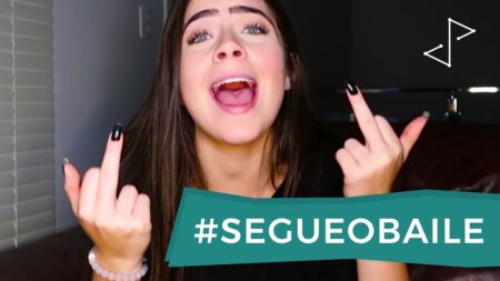 Jade Picon em seu canal no YouTube Reproducao