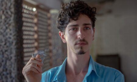Filme dirigido por Johnny Massaro virou parceria familiar, diz ator Johnny Massaro como Suzano em Os Primeiros Soldados (Reprodução)