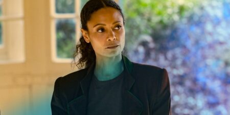 Thandiwe Newton como Maeve em Westworld