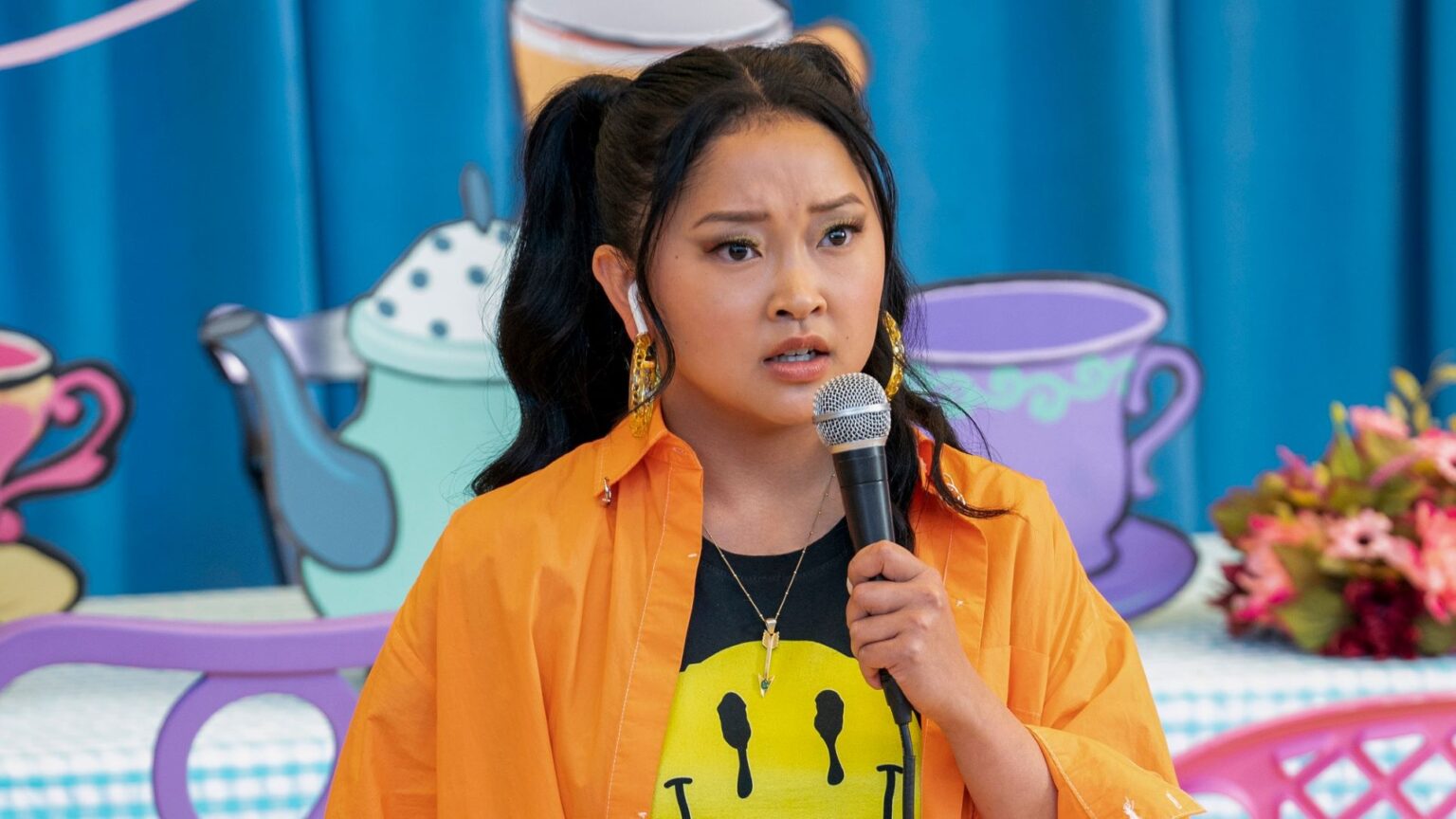 Boo, Bitch só aconteceu por causa de Lana Condor; entenda Lana Condor como Erika em Boo, Bitch