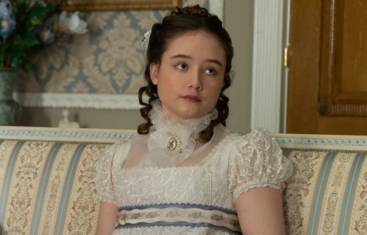 Ruby Stokes como Francesca em Bridgerton (Reprodução / Netflix)