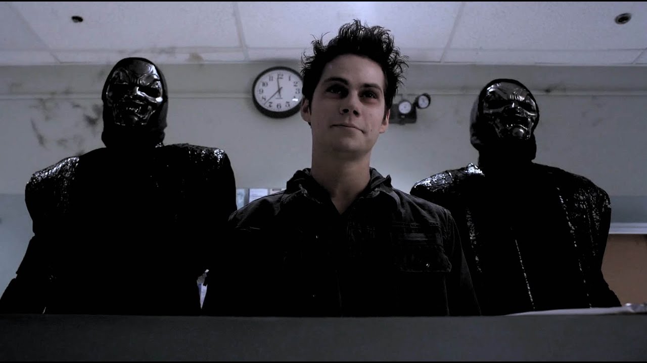 Stiles (Dylan O'Brien) como o nogitsune do mal em Teen Wolf (Reprodução/MTV)