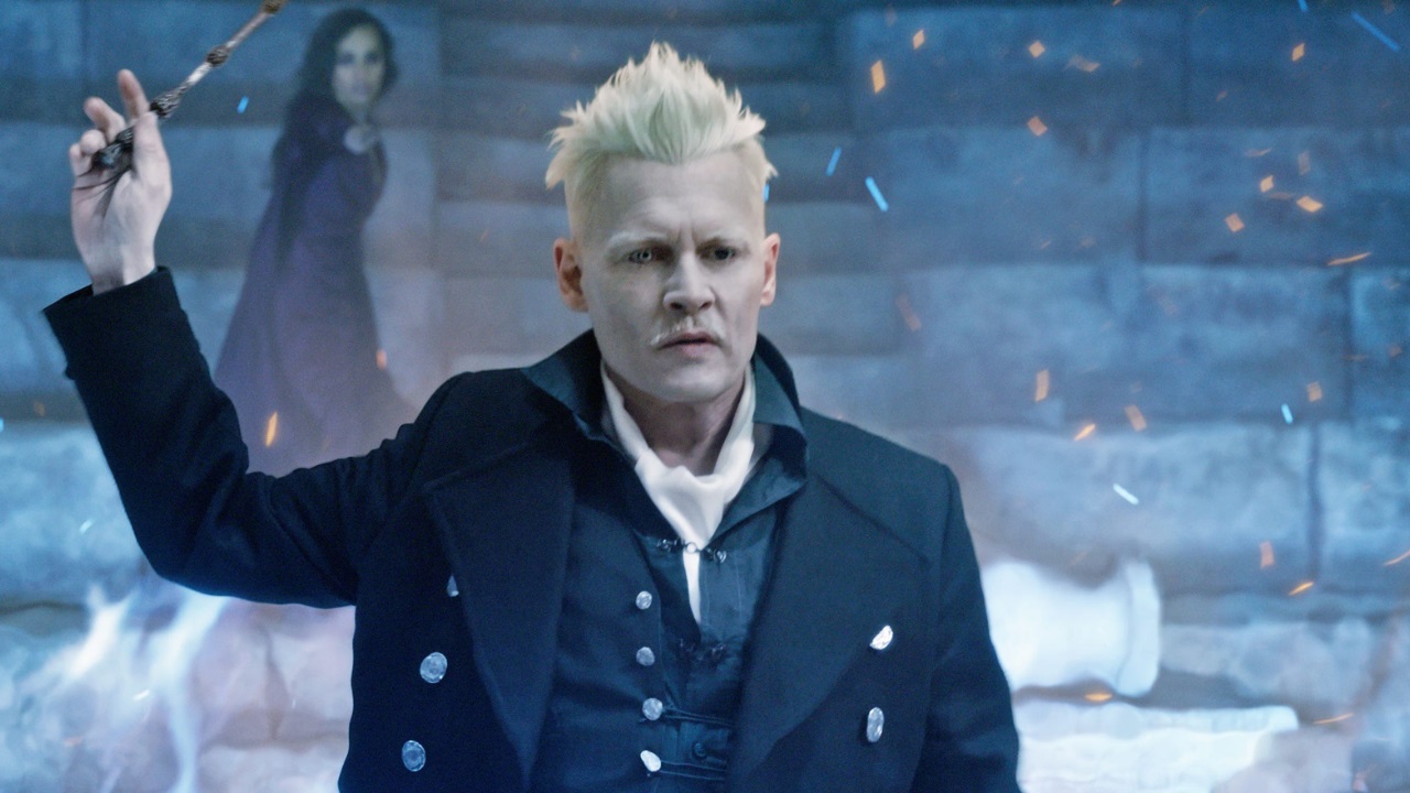 Johnny Depp plays Grindelwald in Fantastic Beasts: The Crimes of Grindelwald (replay)