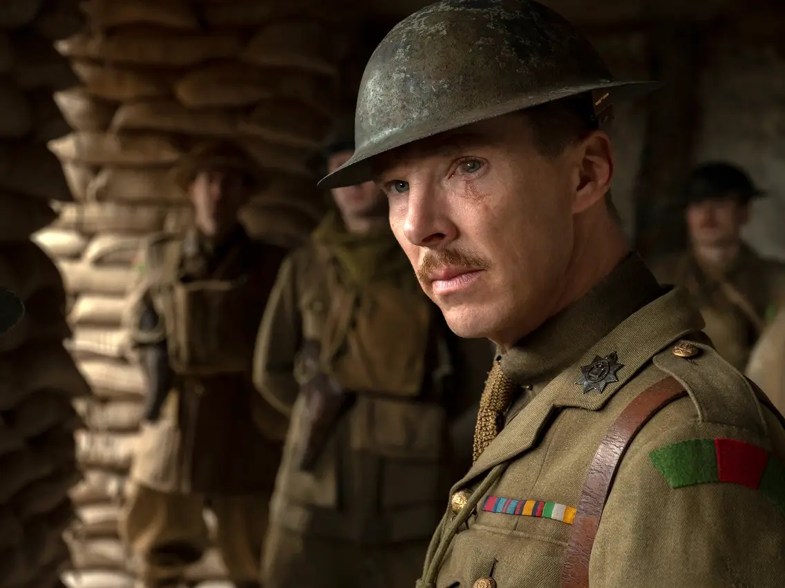 Benedict Cumberbatch como Coronel Mackenzie em 1917