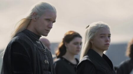 A Casa do Dragão bate novo recorde e se consolida na HBO Daemon (Matt Smith) e Rhaenyra (Milly Alcock) em A Casa do Dragão (Reprodução / HBO)