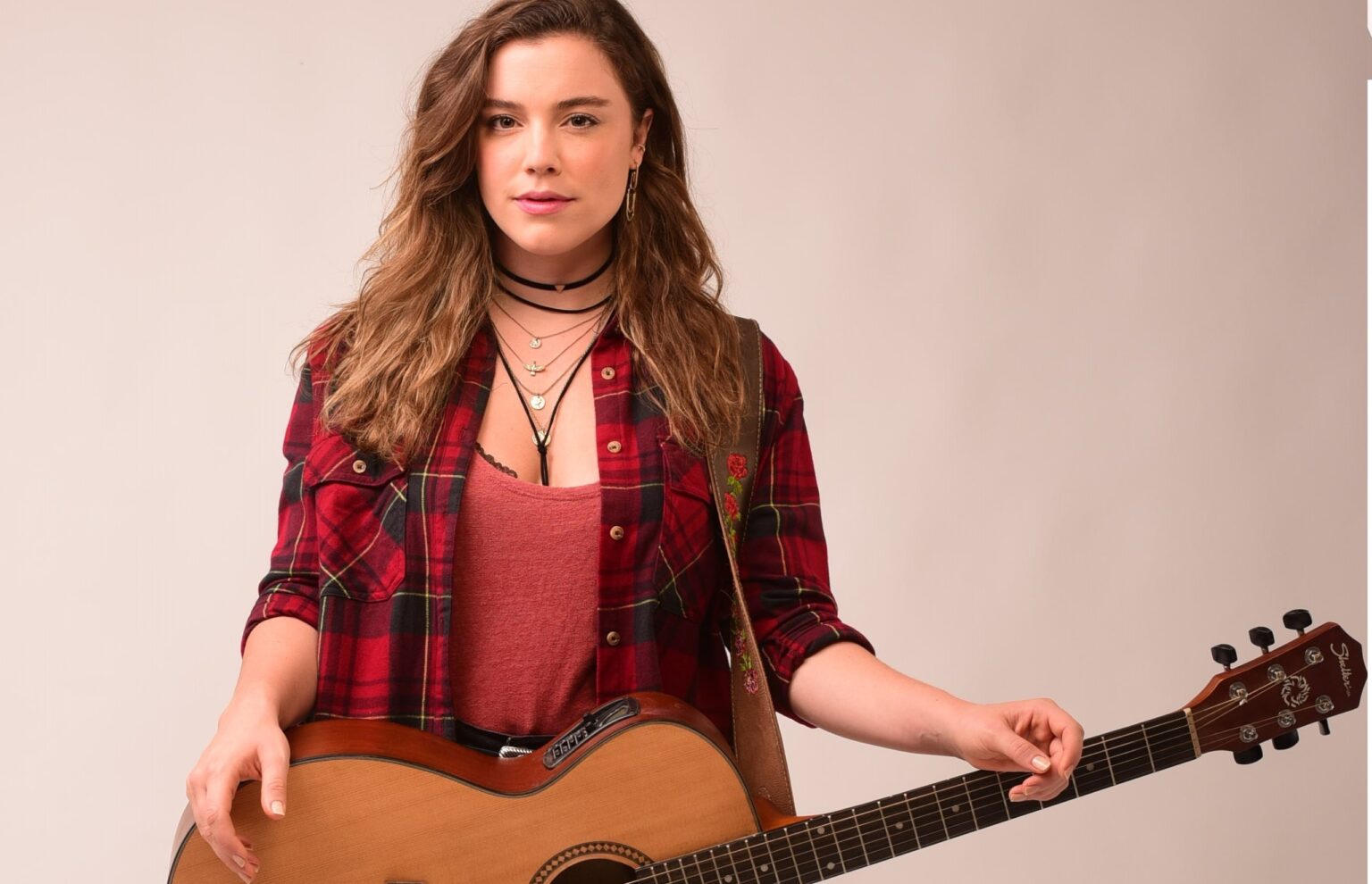 Alice Wegmann e Raissa em Rensga Hits Divulgacao Globoplay scaled 1