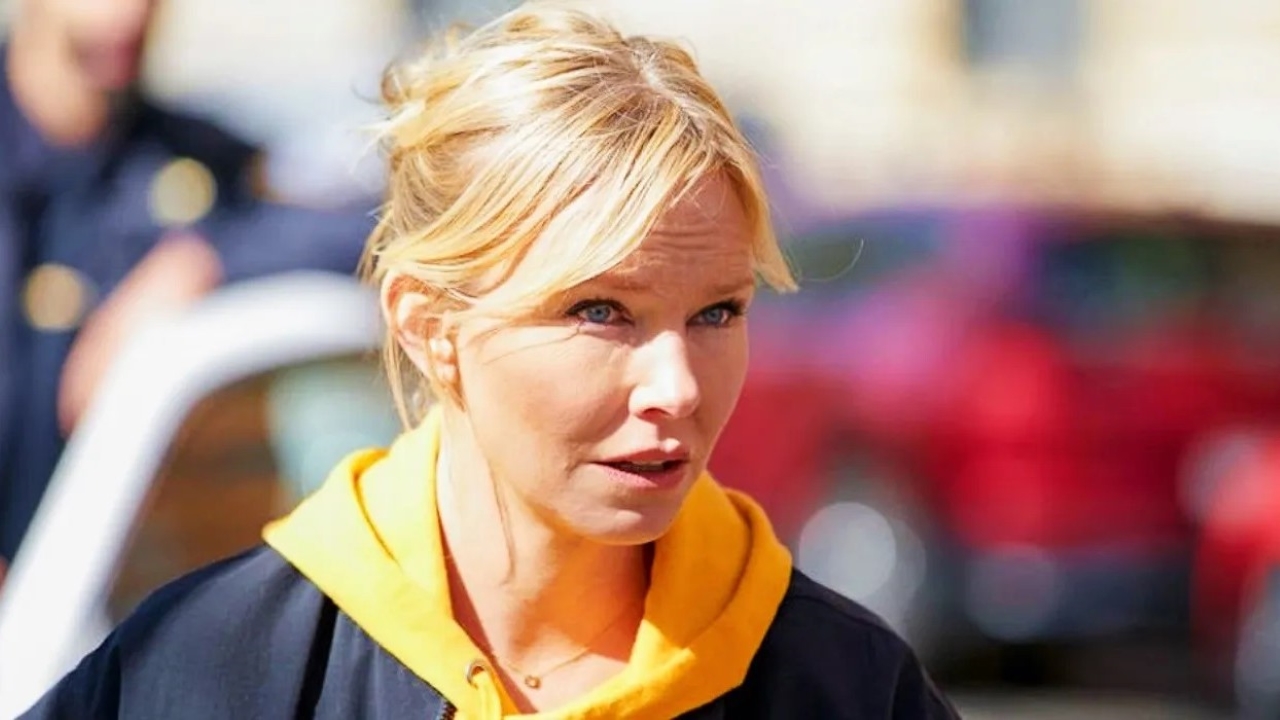 Atriz teria sido forçada a abandonar série Law & Order: SVU 1 Amanda Rollins (Kelli Giddish) em Law & Order: SVU