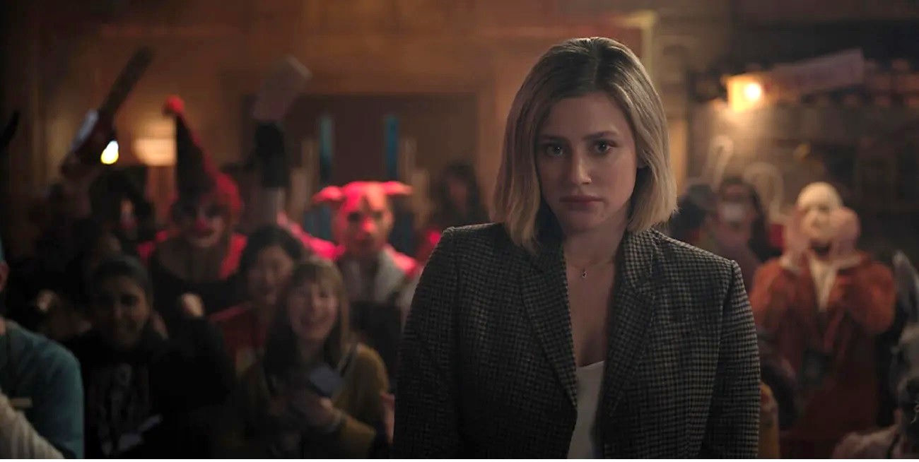 Riverdale: Lili Reinhart fala sobre evolução de sua personagem 2 Betty Cooper Lili Reinhart em cena de Riverdale Reproducao Youtube