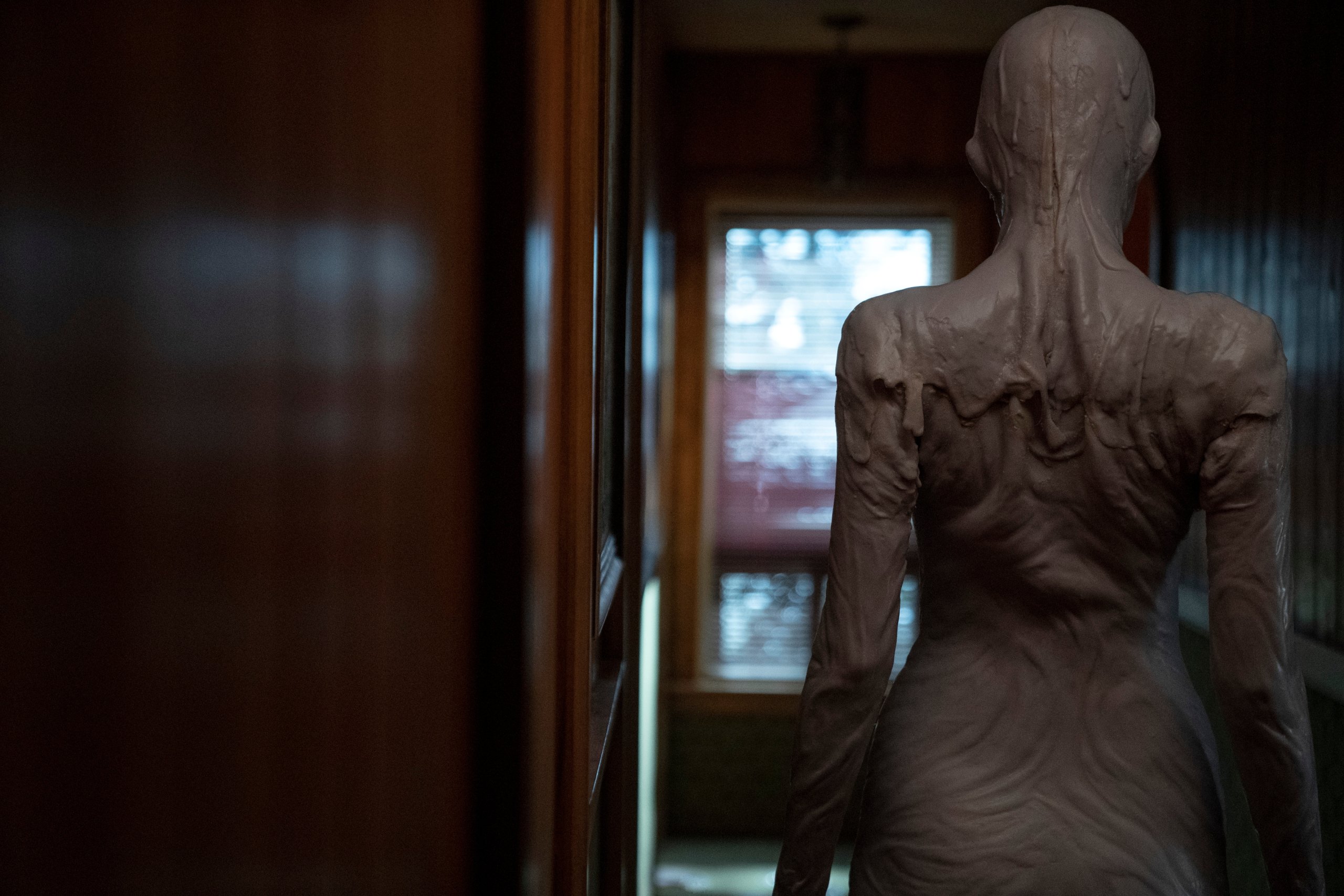 Lize Johnston como Mulher Creme no episódio Por Fora de O Gabinete de Curiosidades de Guillermo De Toro
