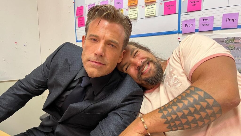 Jason Momoa comemora a participação de Ben Affleck em Aquaman: “só abraços e beijos” Jason Momoa e Ben Affleck Reproducao Instagram