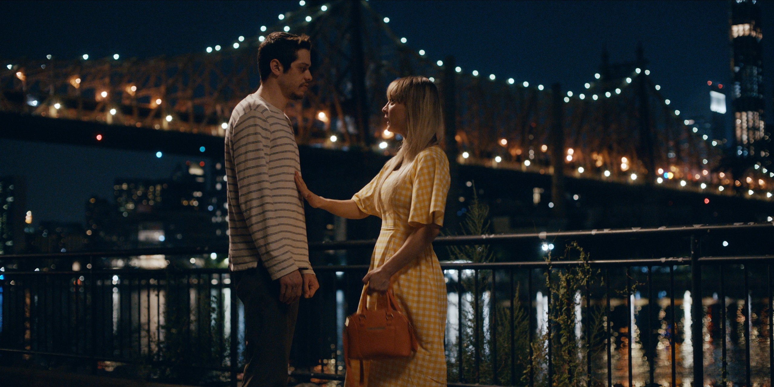 Meet Cute | Kaley Cuoco é uma viajante do tempo em nova comédia 1 Kaley Cuoco e Pete Davidson em Meet Cute Reproducao 1 scaled 1