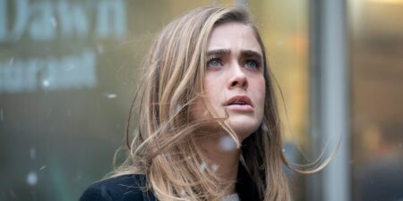Melissa Roxburgh como Michaela em Manifest