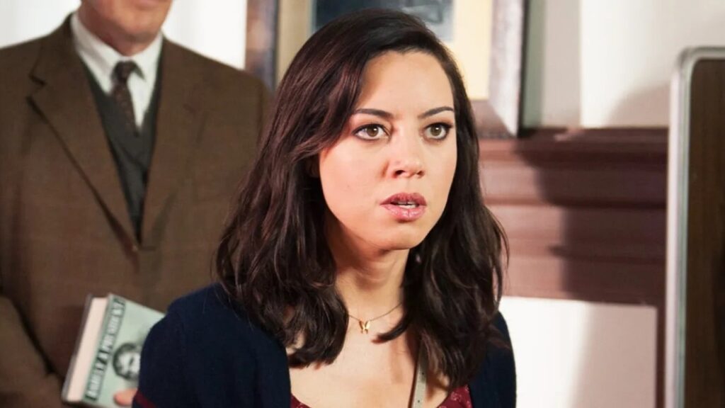 Aubrey Plaza como April Ludgate em Parks and Recreation (Reprodução)