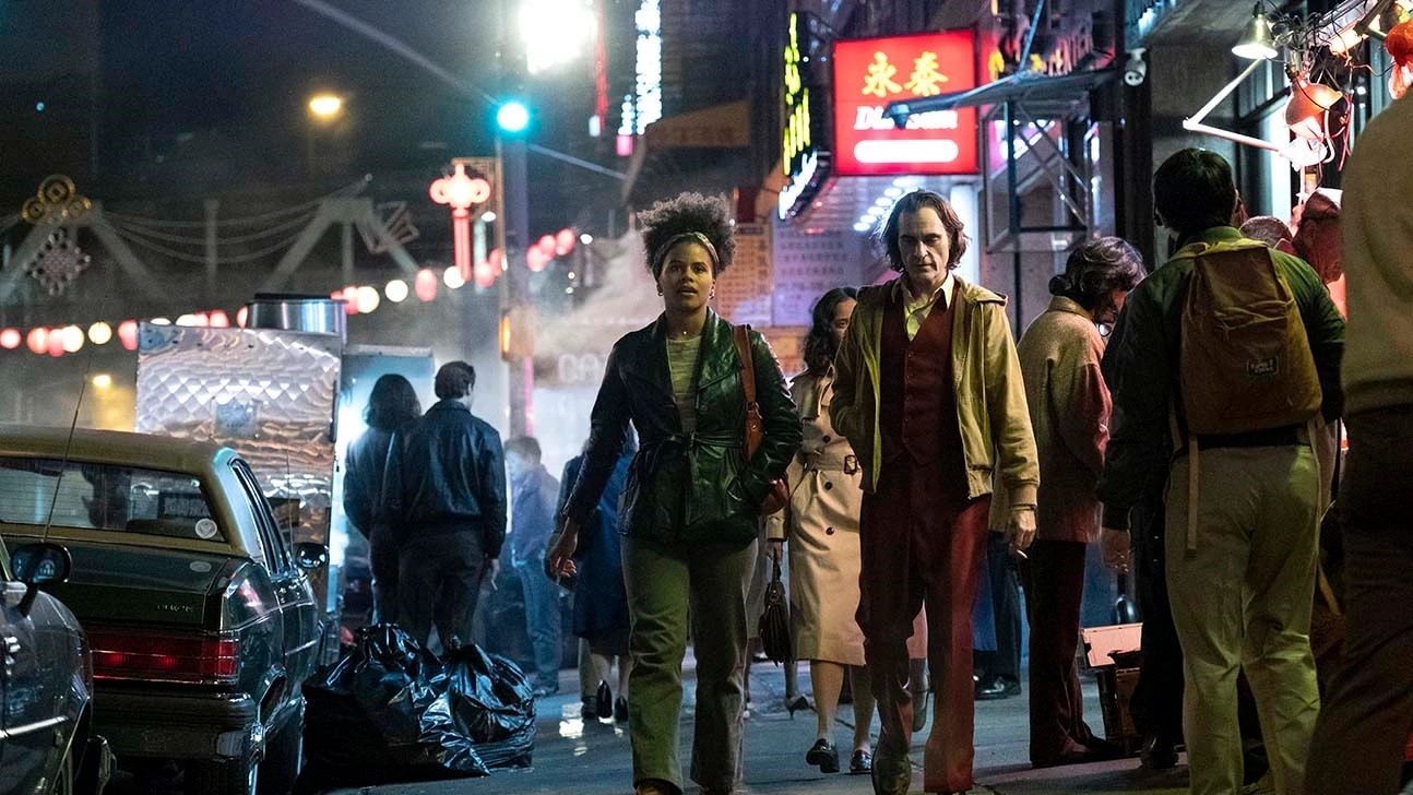 "Faz todo o sentido", dispara estrela de Coringa sobre sequência ser musical 2 Zazie Beetz e Joaquin Phoenix em Coringa Divulgacao Warner Bros Pictures