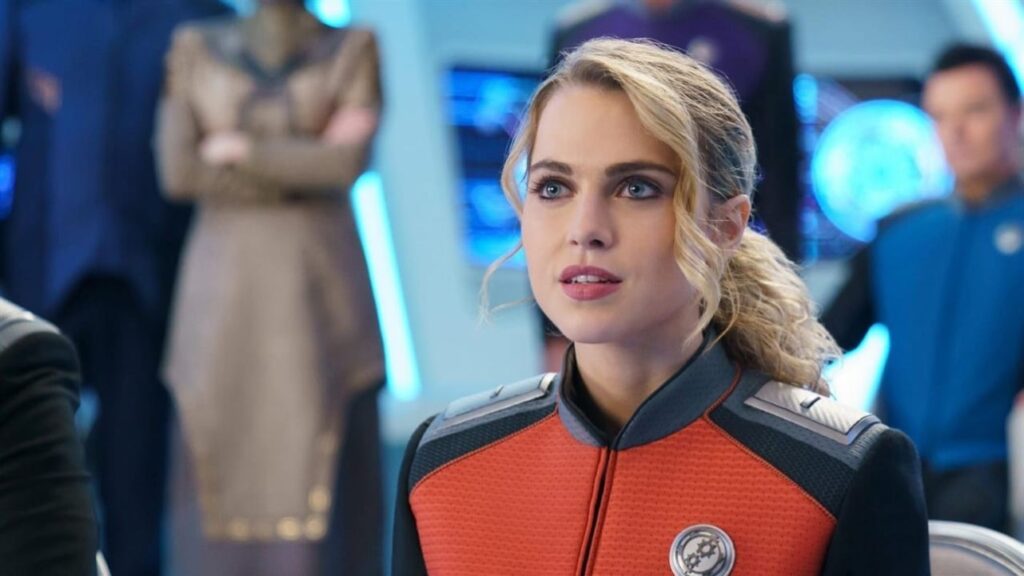 Anne Winters como Charly Burke em The Orville (Reprodução / Hulu)