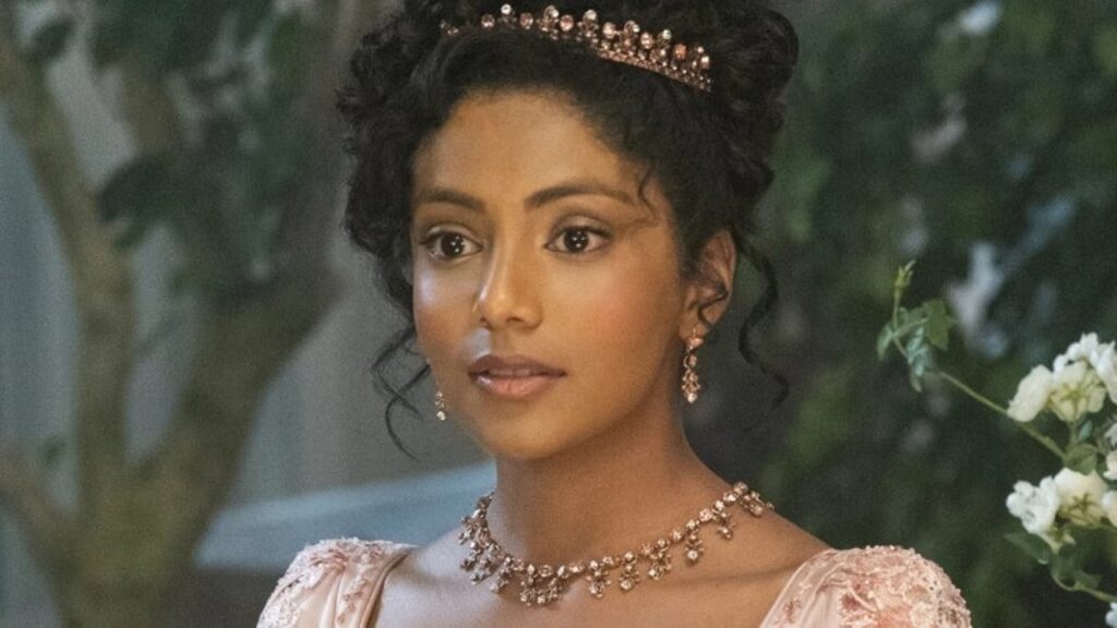 Edwina Sharma (Charithra Chandran) em Bridgerton (Reprodução / Netflix)