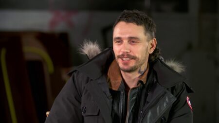 James Franco encontra grande defensora em filme sobre filha de Fidel Castro James Franco como Taylor Balik em Kin (Reprodução)