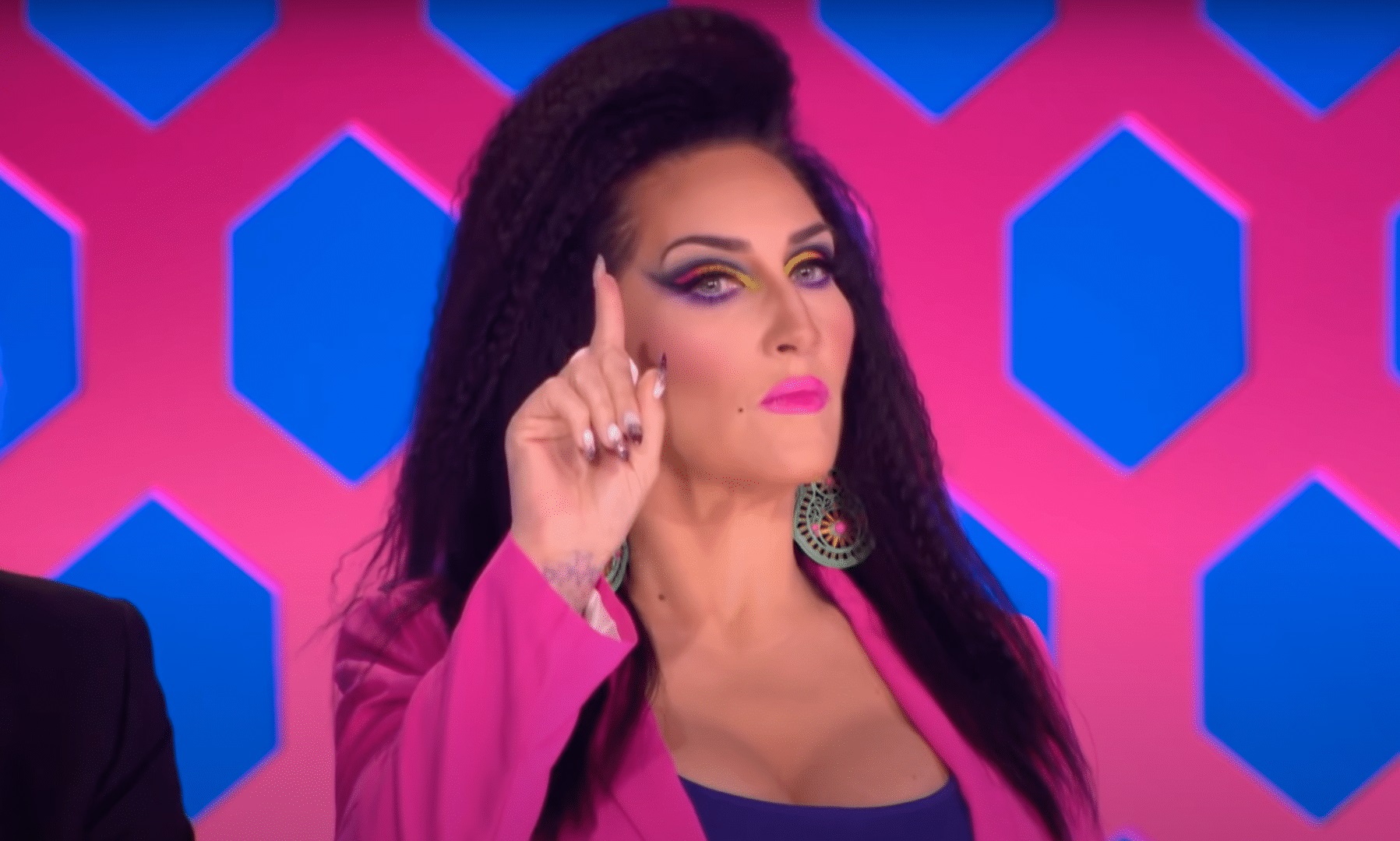 Michelle Visage em RuPaul's Drag Race (Reprodução)