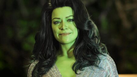 Mulher-Hulk: Defensora de Heróis Tatiana Maslany como Mulher-Hulk em Mulher-Hulk: Defensora de Heróis