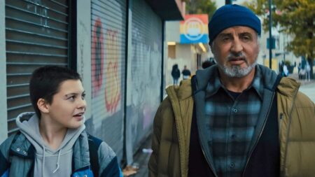 Samaritano, novo filme de Sylvester Stallone derrapa nas críticas embora astro ainda chame a atenção Sylvester Stallone e Javon Walton em Samaritano (Reprodução / Prime Video)