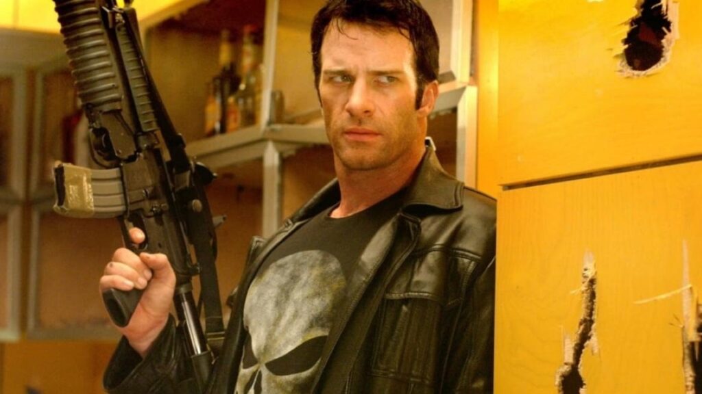 Ator relata que Marvel estragou sequência do filme O Justiceiro Thomas Jane como Frank Castle em O Justiceiro (Reprodução)