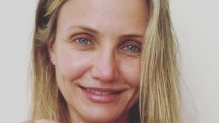 Cameron Diaz teria desejado que jornalista tivesse câncer após foto ruim Cameron Diaz