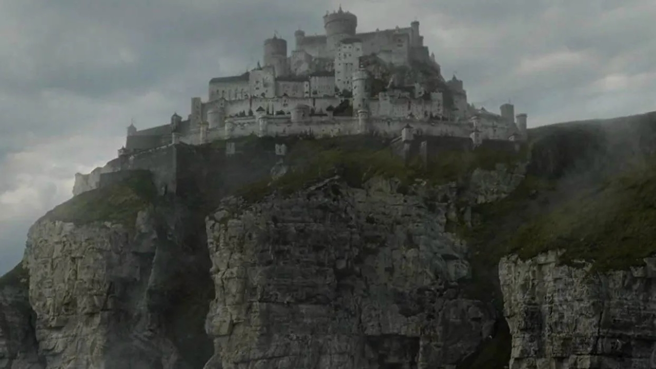 A Casa do Dragão explode em referências de Game of Thrones em novo episódio; conheça cada uma 4 Casterly Rock em Game of Thrones (Reprodução / HBO)