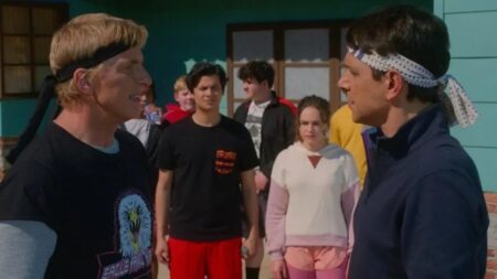 Johnny (William Zabka) e Daniel (Ralph Macchio) em Cobra Kai (Reprodução / Netflix)