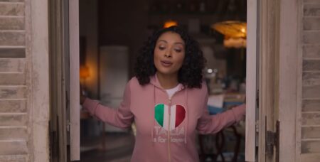 Kat Graham em cena de Amor em Verona Divulgacao Netflix
