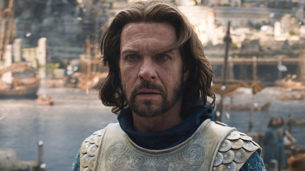 Lloyd Owen como Elendil em O Senhor dos Anéis: Os Anéis do Poder (Reprodução / Prime Video)