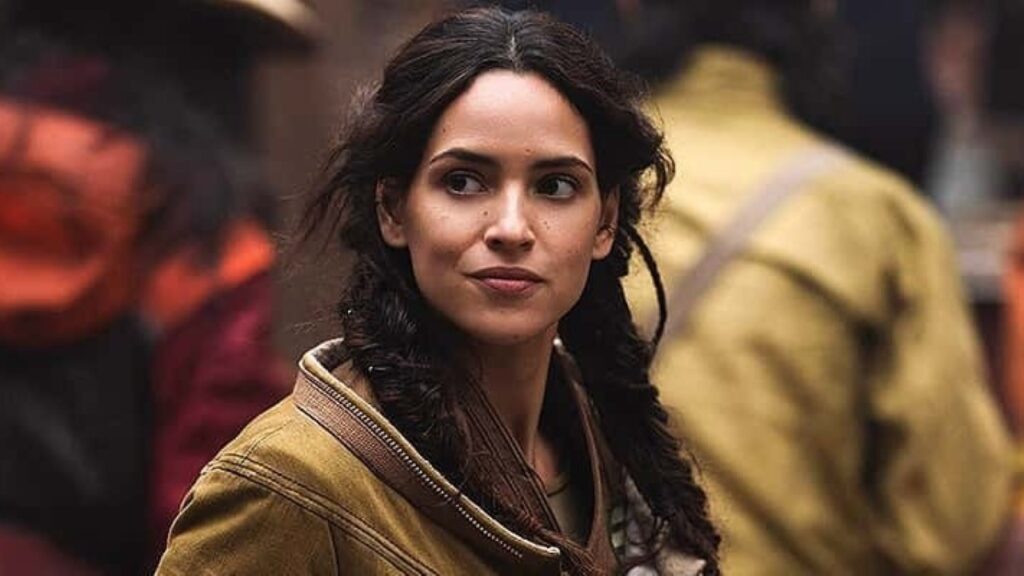 Atriz de Andor quase soltou a língua sobre papel na série Adria Arjona como Bix Caleen em cena de Andor (Reprodução / Disney+)