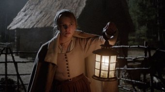 Anya Taylor-Joy como Thomasin em A Bruxa (Reprodução)