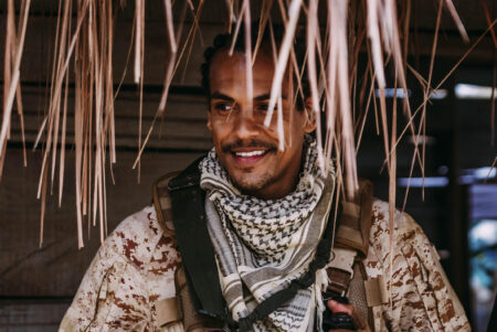 Arcanjo Renegado Marcello Melo Jr. como Mikhael, protagonista da série Arcanjo Renegado