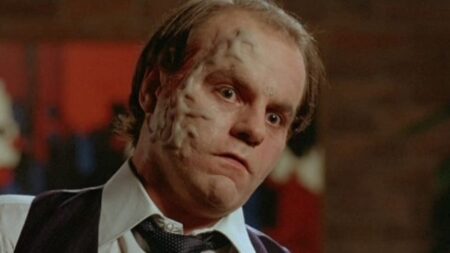 Darryl Revok (Michael Ironside) em Scanners (Reprodução)