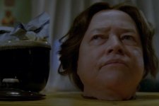 Kathy Bates é Delphine LaLaurie em American Horror Story: Coven (Reprodução)