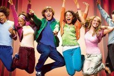 Corbin Bley, Monique Coleman, Zac Efron, Vanessa Hudgens, Ashley Tisdale e Lucas Grabeel em High School Musical (Reprodução / Disney)