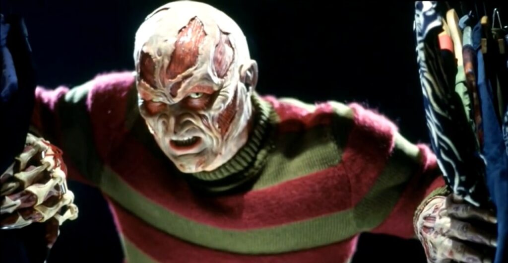 Como Freddy Krueger foi o “pai” da franquia Pânico? Robert Englund é Freddy Krueger em A Hora do Pesadelo 7 (Reprodução)