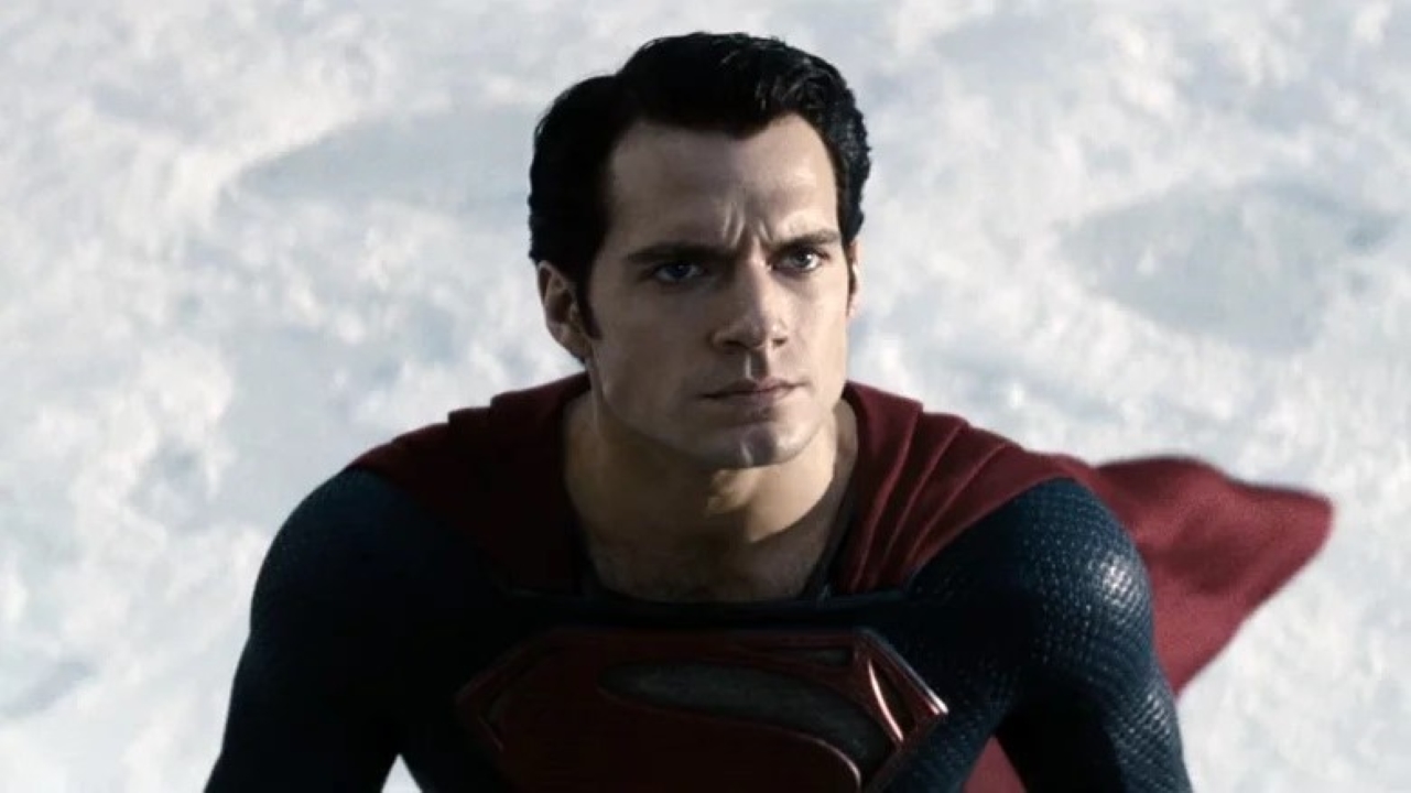 Henry Cavill como Superman em O Homem de Aço (Reprodução / DC)