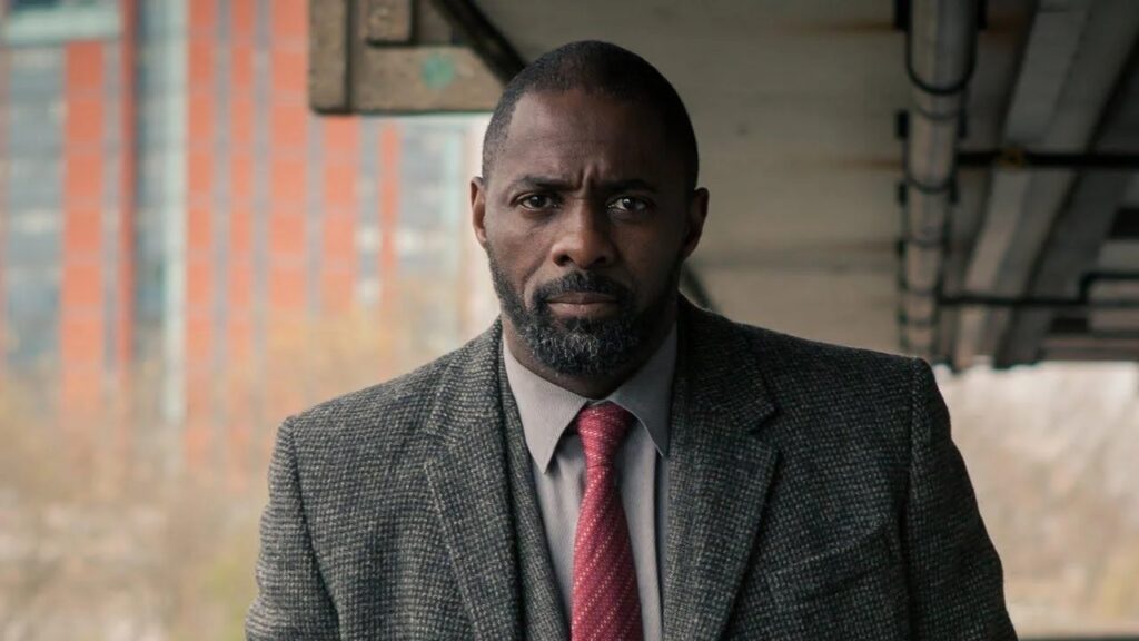 Idris Elba rebate polêmica levantada por astro da Marvel envolvendo negros John Luther (Idris Elba) em Luther (Reprodução)