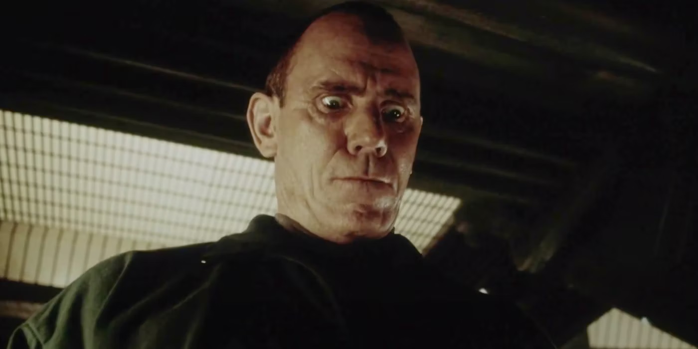 Bill Murray teve personagem escrito em Alien: por que ele não participou? 3 J. E. Freeman é Dr. Mason Wren em Alien: A Ressurreição (Reprodução)