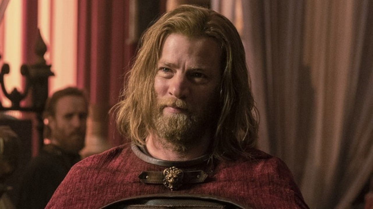 A Casa do Dragão explode em referências de Game of Thrones em novo episódio; conheça cada uma 3 Lord Jason (Jefferson Hall) em A Casa do Dragão (Reprodução / HBO)