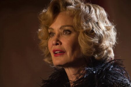 Jessica Lange em American Horror Story (Reprodução)