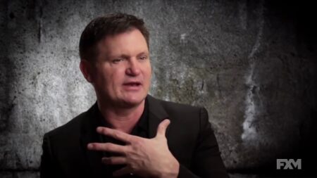 Criador de Pânico revela opinião sobre filme da série que não escreveu Kevin Williamson (Reprodução)