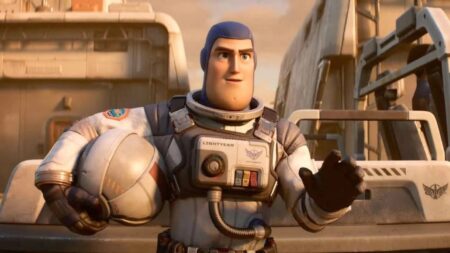 Ao infinito e além! Lightyear bate recorde de visualizações no Disney+ Buzz Lightyear em Lightyear (Reprodução / Disney)