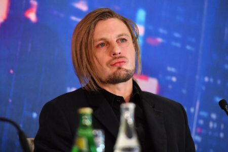 Ator de Boardwalk Empire tem surto e é internado às pressas Michael Pitt