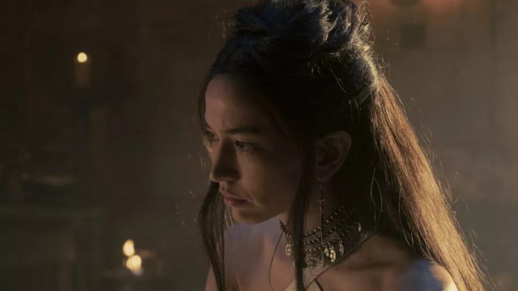 A rede de espionagem de Mysaria será importante em A Casa do Dragão Mysaria (Sonoya Mizuno) em A Casa do Dragão (Reprodução / HBO Max)