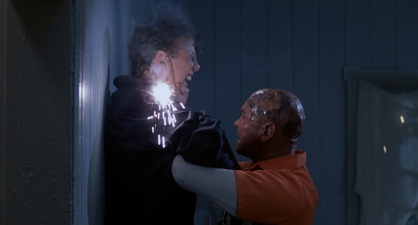 Shocker | Conheça a tentativa fracassada de um novo Freddy Krueger 3 Mark Pileggi e Horace Pinker em Shocker: 100.000 Volts de Terror (Reprodução)