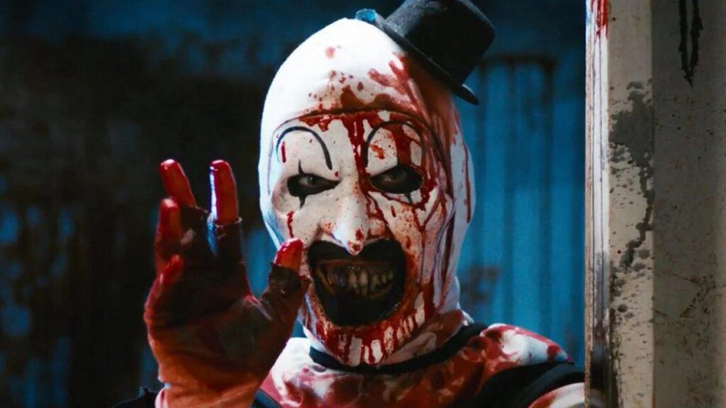 Palhaço assassino de filme foi criado de forma inusitada David Howard Thornton é Art o palhaço em Terrifier 2 (Reprodução)