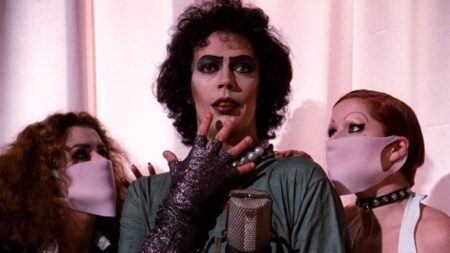 The Rocky Horror Picture Show | Por que Tim Curry recusou fazer uma sequência? Tim Curry é Dr. Frank'N'Furter em The Rocky Horror Picture Show (Reprodução)