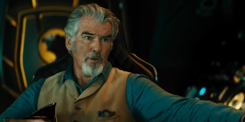 Pierce Brosnan caiu no choro ao gravar cena de Adão Negro Pierce Brosnan como Dr. Destino em Adão Negro